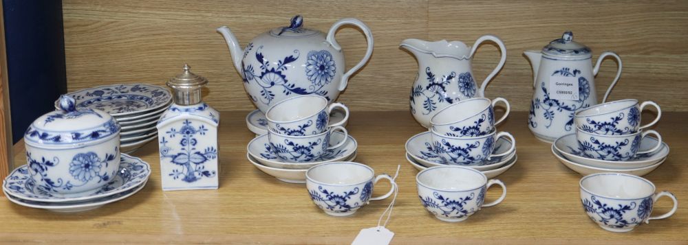 A collection of Meissen onion pattern tea wares, 19th/20th century, (33 pieces including covers), some damage